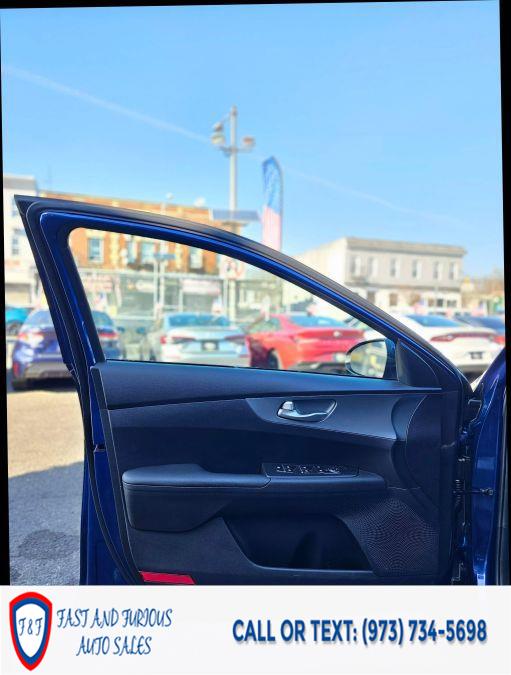2021 Kia Forte LXS Sedan 4D photo