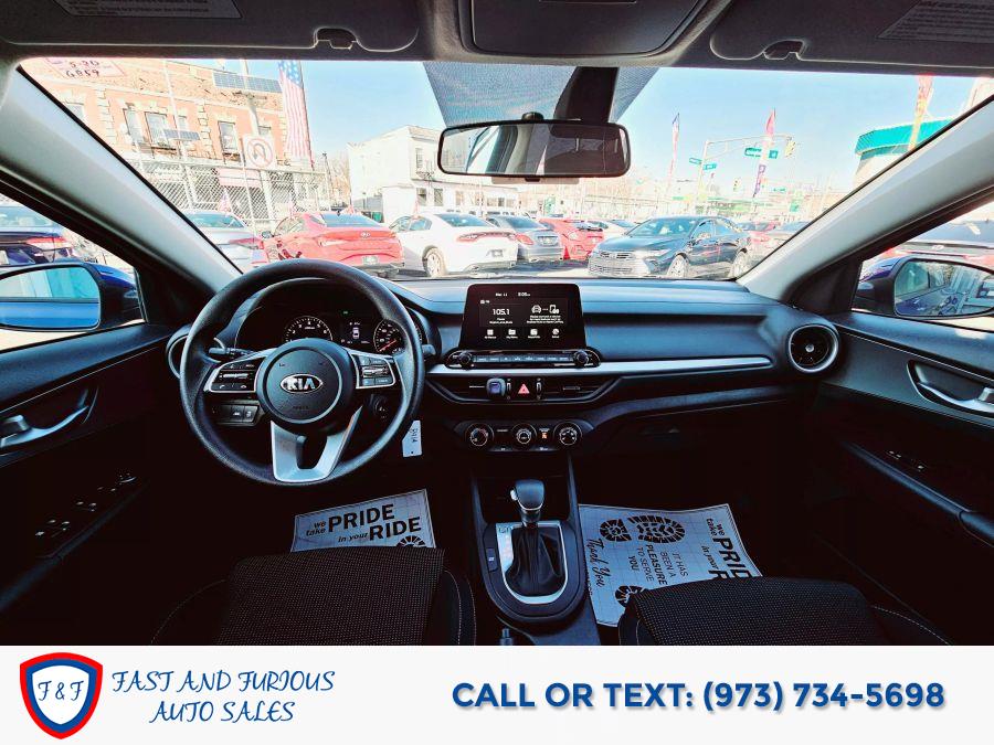 2021 Kia Forte LXS Sedan 4D photo