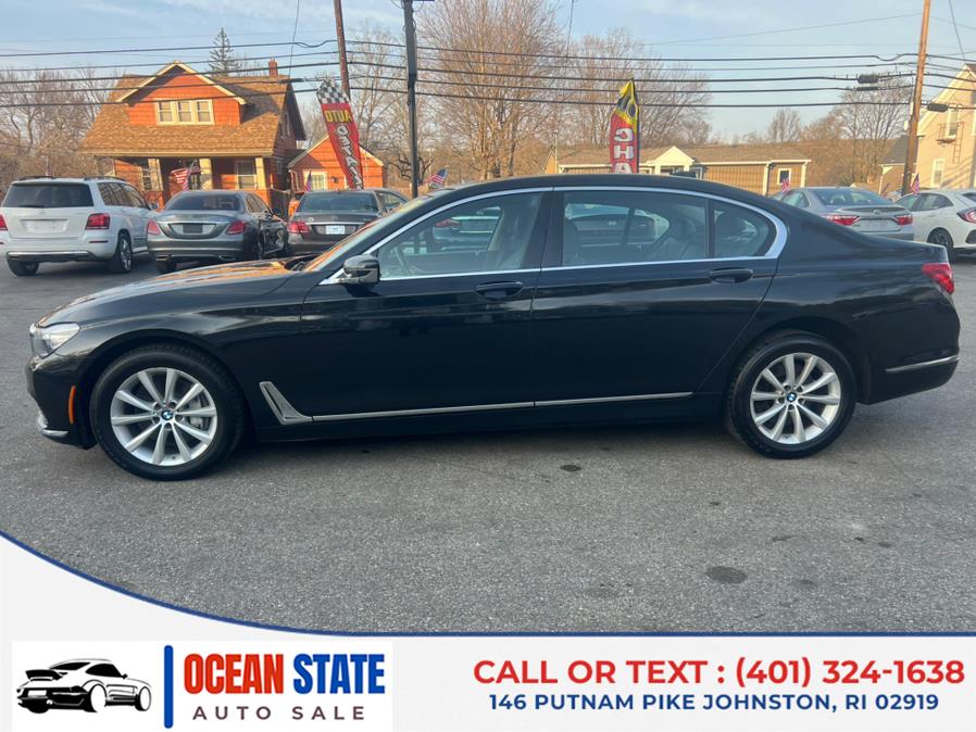 2017 BMW 7-Series 740i xDrive Sedan photo