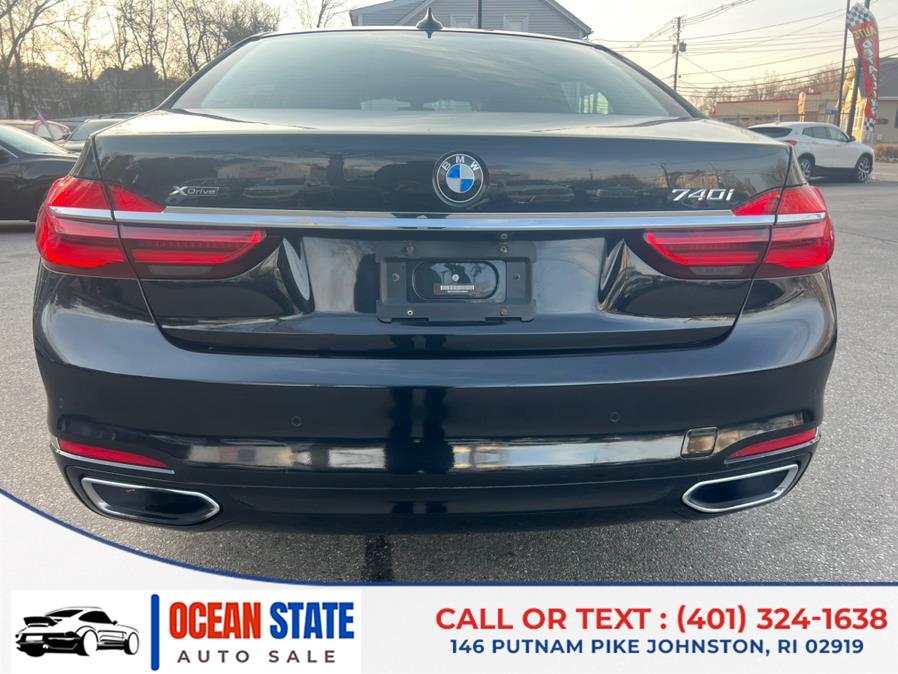 2017 BMW 7-Series 740i xDrive Sedan photo