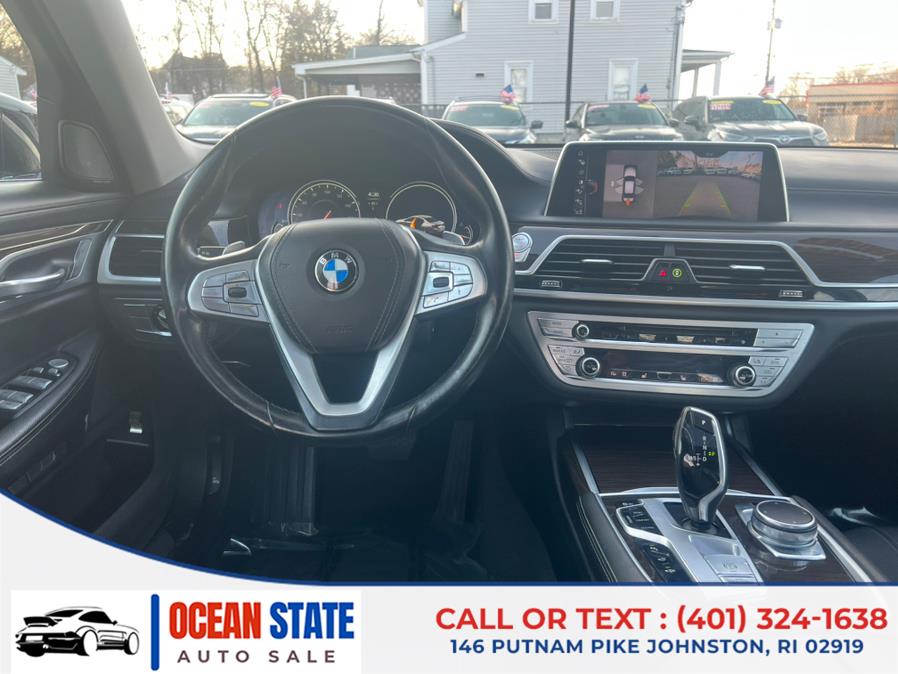 2017 BMW 7-Series 740i xDrive Sedan photo
