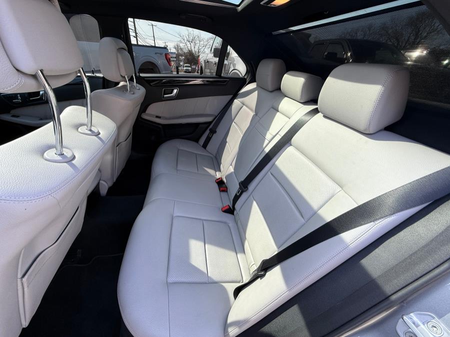 2012 Mercedes-Benz E-Class E350 4MATIC Luxury photo