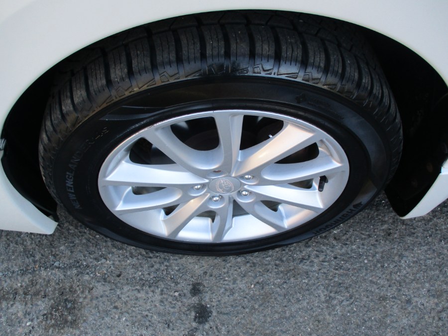 2013 Subaru Impreza 2.0i Premium photo