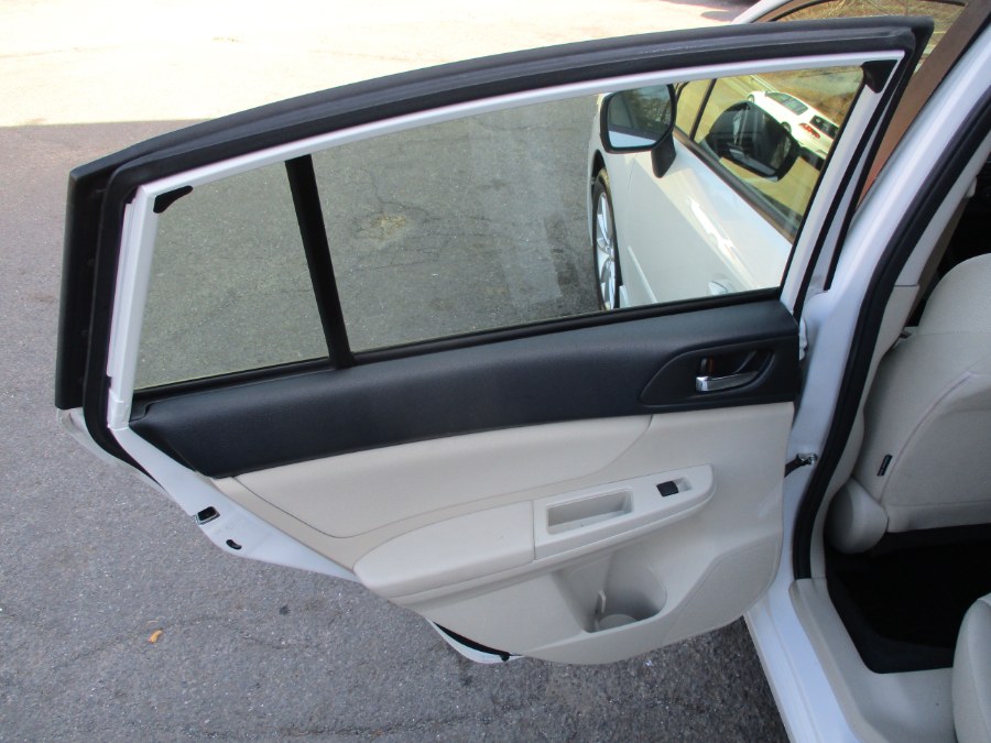 2013 Subaru Impreza 2.0i Premium photo