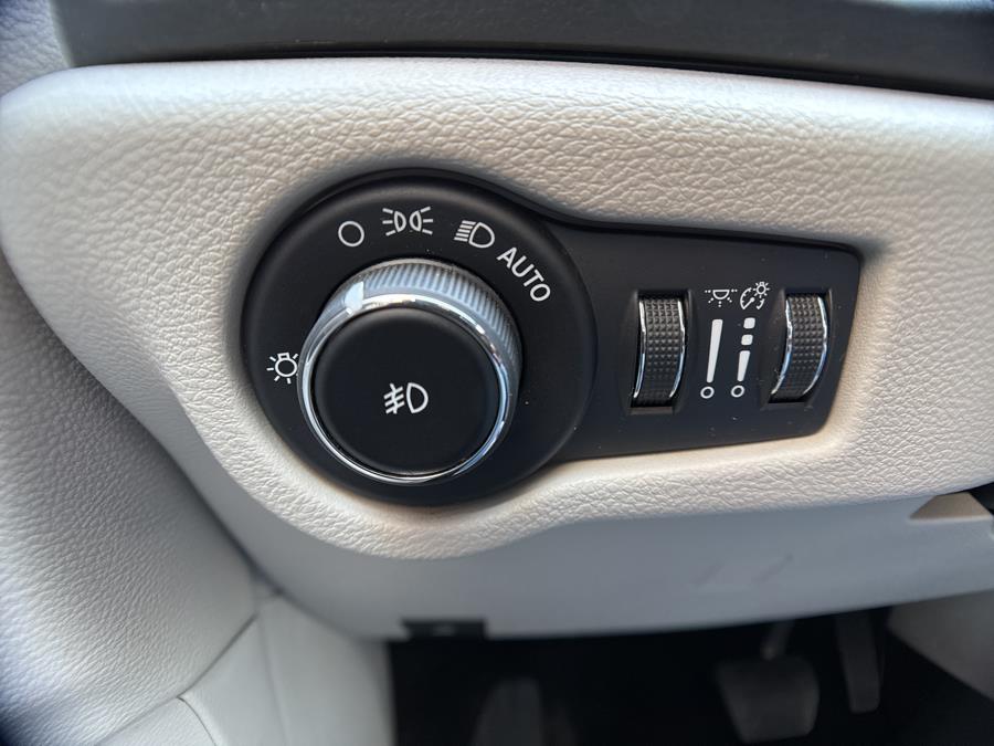 2018 Chrysler Pacifica Touring L photo