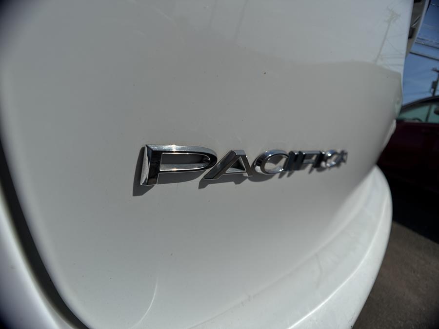 2018 Chrysler Pacifica Touring L photo