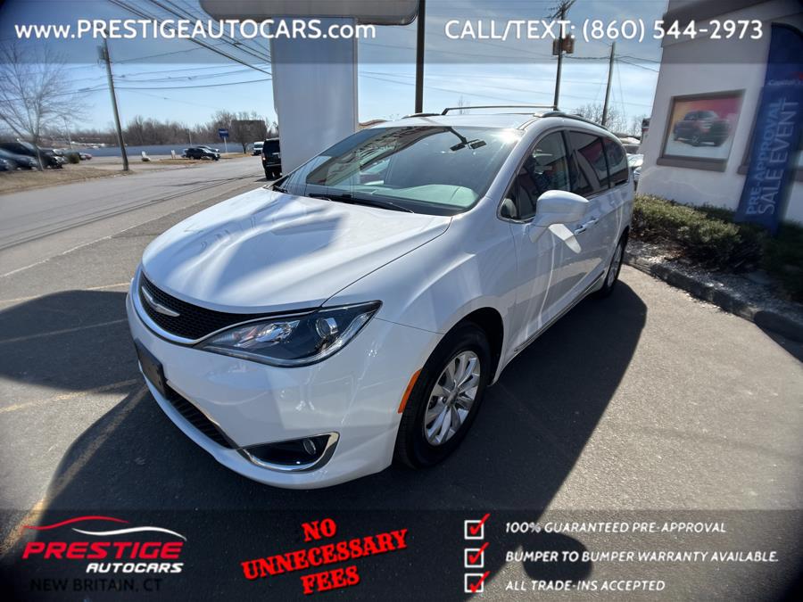 2018 Chrysler Pacifica Touring L photo