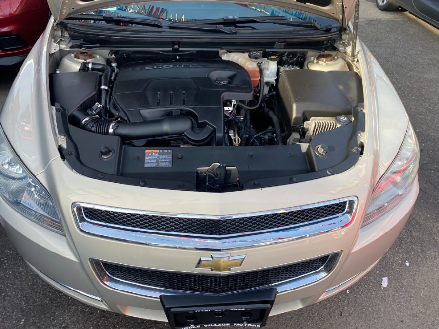 2010 Chevrolet Malibu LT photo