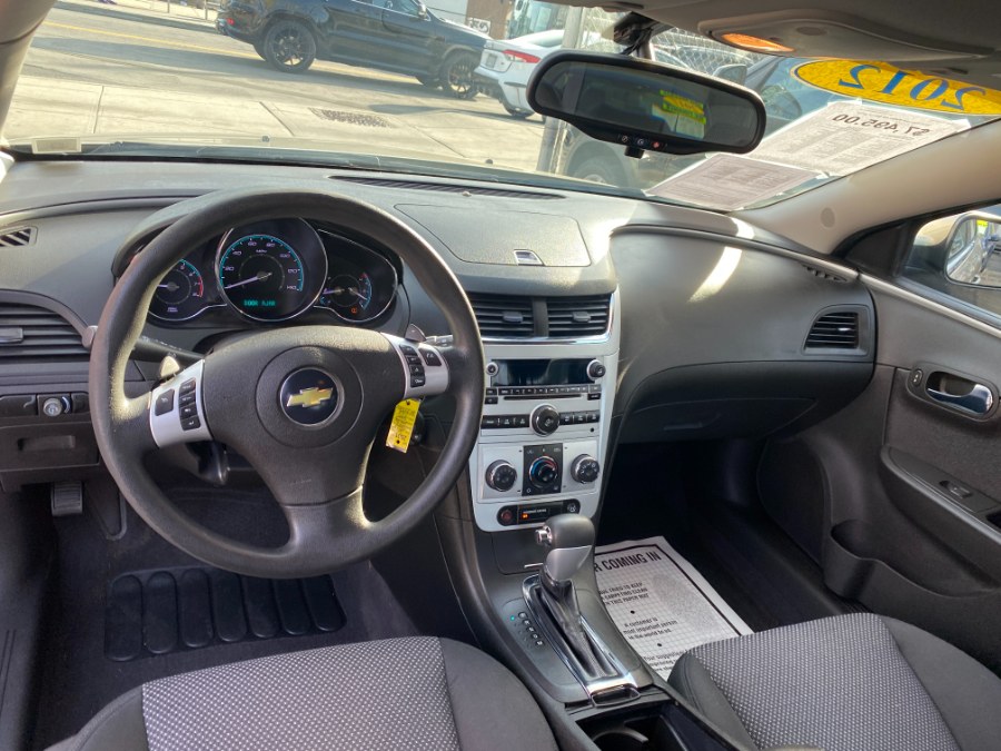 2010 Chevrolet Malibu LT photo
