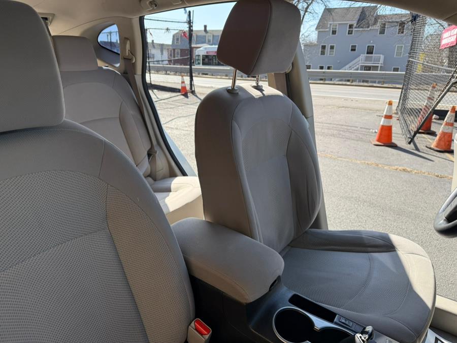 2012 Nissan Rogue S photo