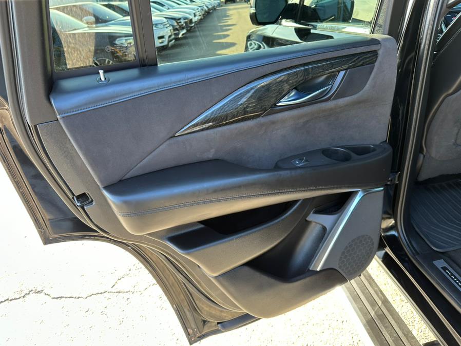 2016 Cadillac Escalade 4WD 4dr Platinum photo
