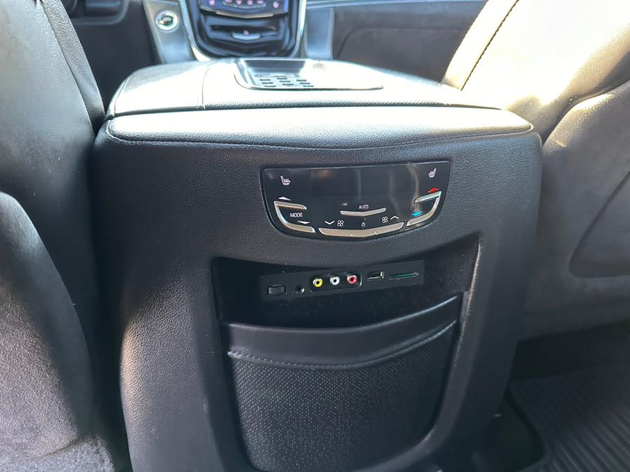 2016 Cadillac Escalade 4WD 4dr Platinum photo