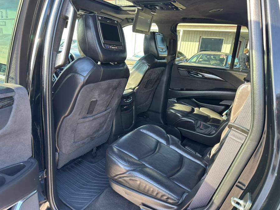 2016 Cadillac Escalade 4WD 4dr Platinum photo