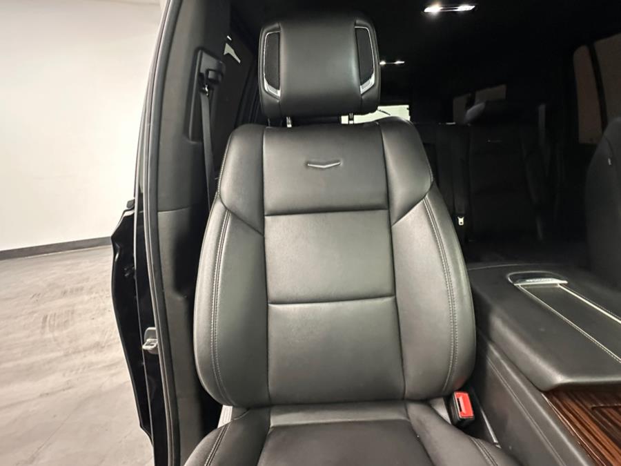 2021 Cadillac Escalade ESV 4WD 4dr Luxury photo
