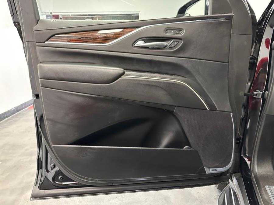 2021 Cadillac Escalade ESV 4WD 4dr Luxury photo