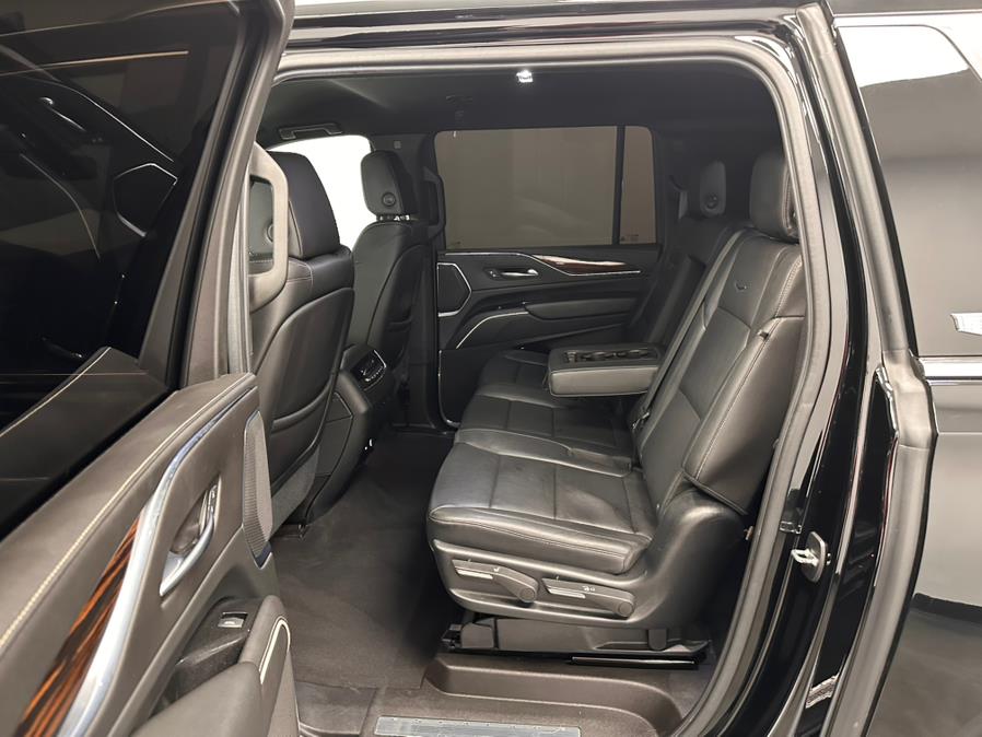2021 Cadillac Escalade ESV 4WD 4dr Luxury photo