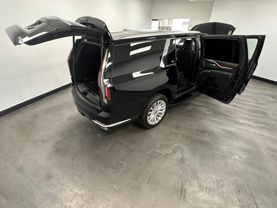 2021 Cadillac Escalade ESV 4WD 4dr Luxury photo