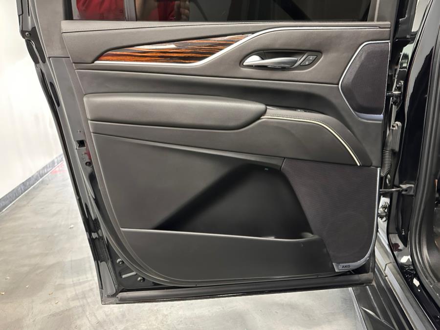 2021 Cadillac Escalade ESV 4WD 4dr Luxury photo