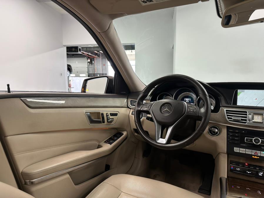 2014 Mercedes-Benz E-Class E350 4MATIC Sport photo
