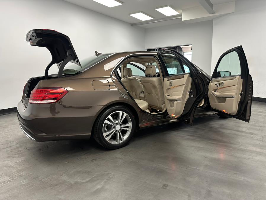 2014 Mercedes-Benz E-Class E350 4MATIC Sport photo