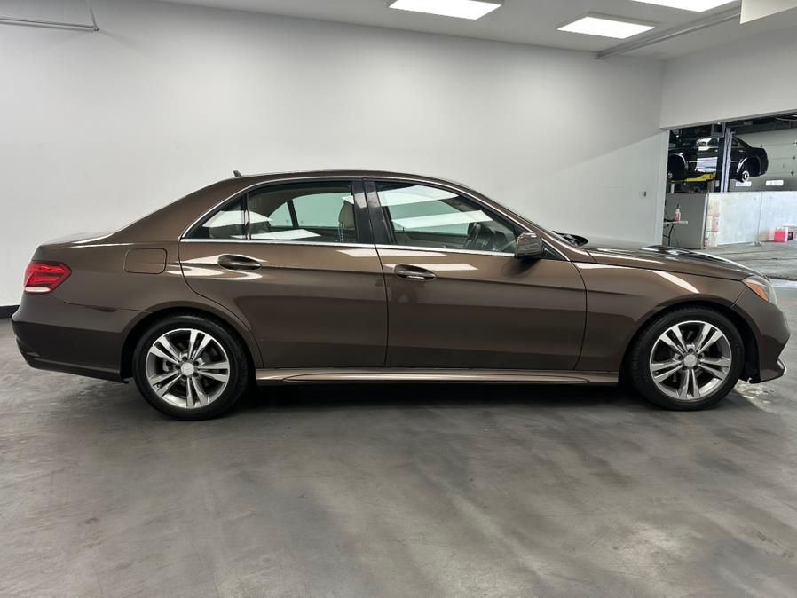 2014 Mercedes-Benz E-Class E350 4MATIC Sport photo