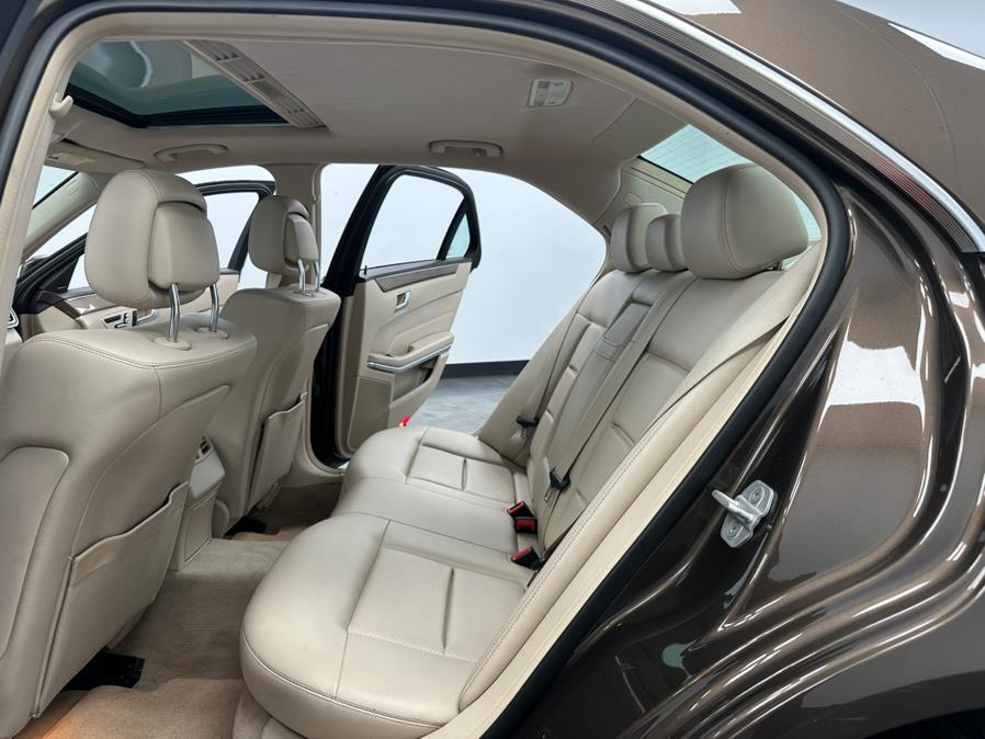 2014 Mercedes-Benz E-Class E350 4MATIC Sport photo
