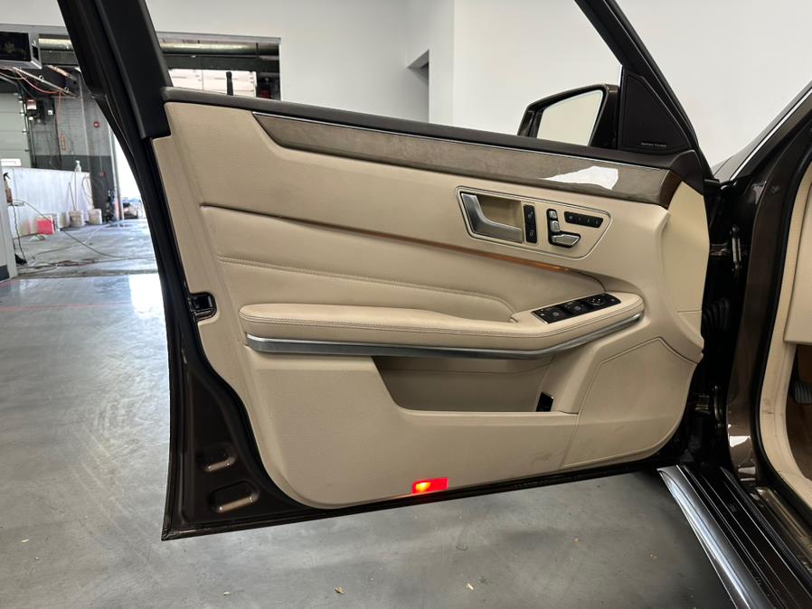 2014 Mercedes-Benz E-Class E350 4MATIC Sport photo