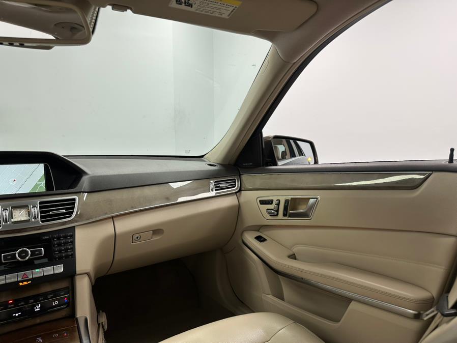 2014 Mercedes-Benz E-Class E350 4MATIC Sport photo