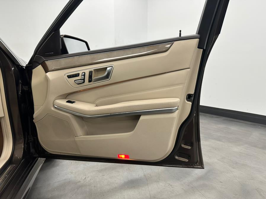 2014 Mercedes-Benz E-Class E350 4MATIC Sport photo