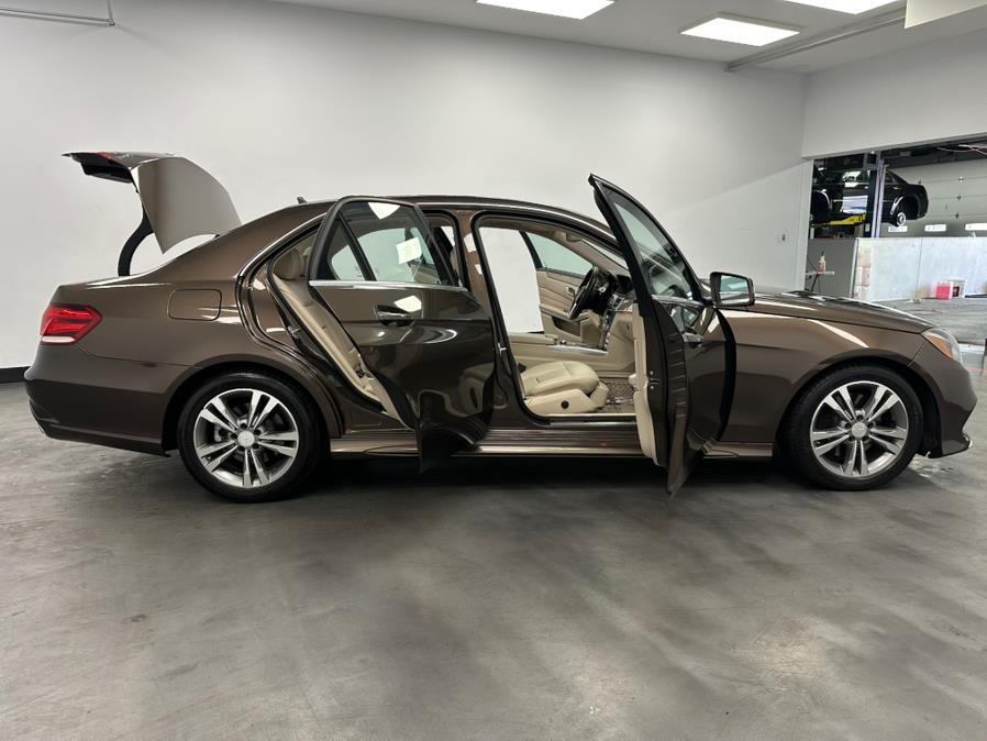 2014 Mercedes-Benz E-Class E350 4MATIC Sport photo