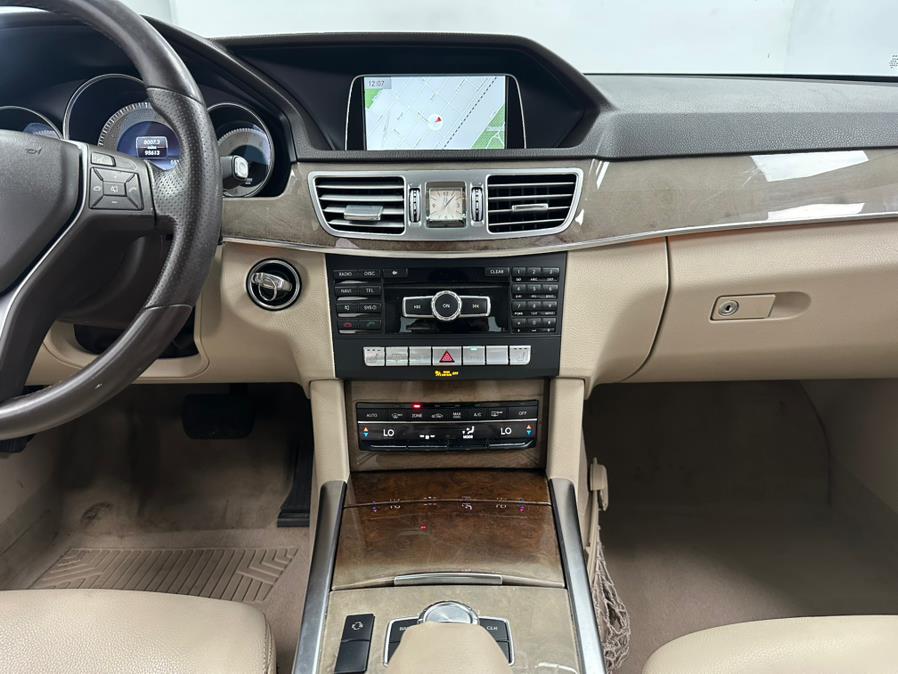 2014 Mercedes-Benz E-Class E350 4MATIC Sport photo