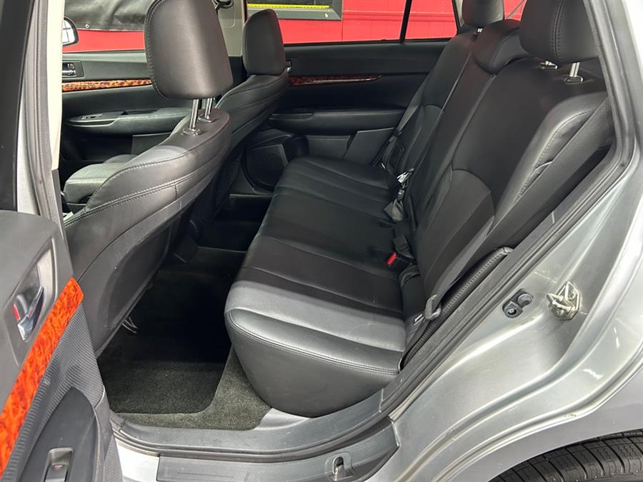 2012 Subaru Outback 2.5i Limited photo