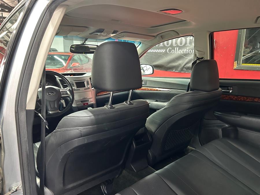 2012 Subaru Outback 2.5i Limited photo