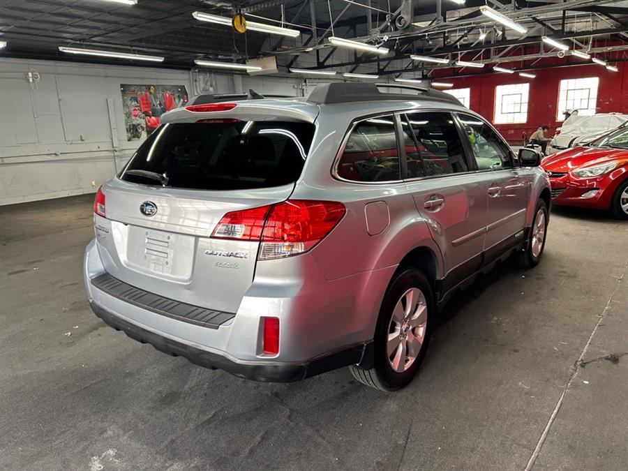 2012 Subaru Outback 2.5i Limited photo