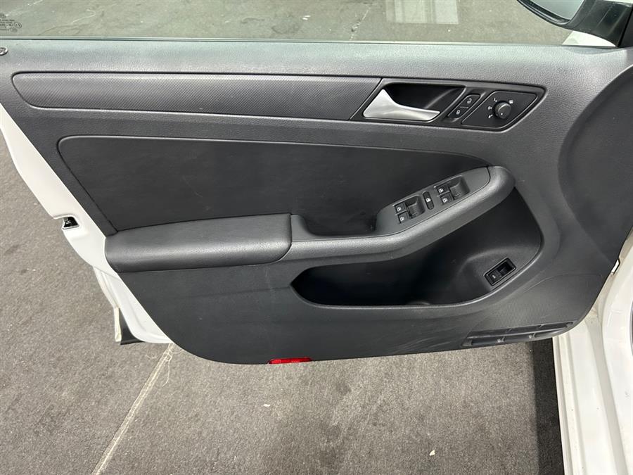 2014 Volkswagen Jetta SE photo
