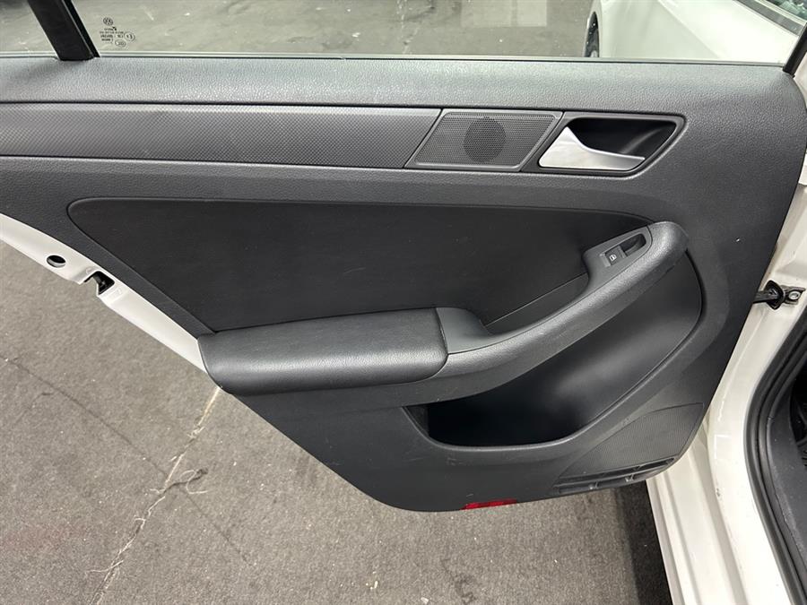2014 Volkswagen Jetta SE photo
