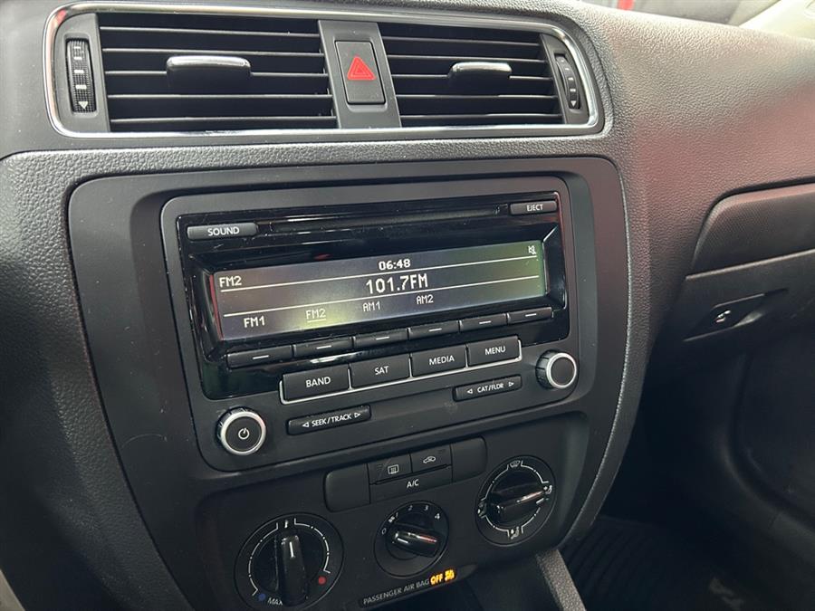2014 Volkswagen Jetta SE photo