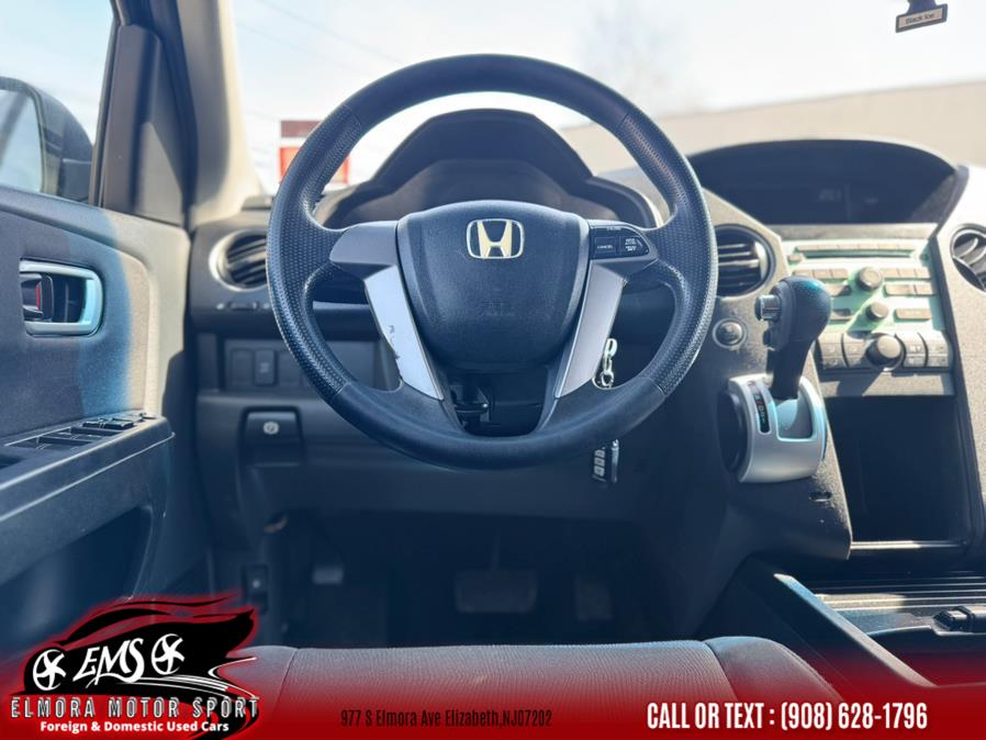 2011 Honda Pilot LX photo