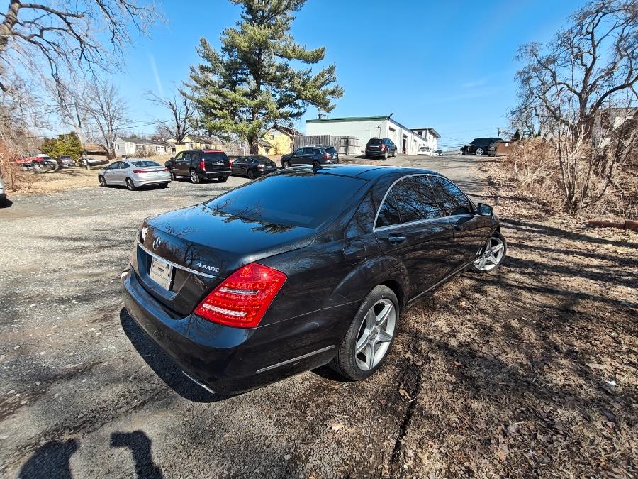 2013 Mercedes-Benz S-Class S550 4MATIC photo
