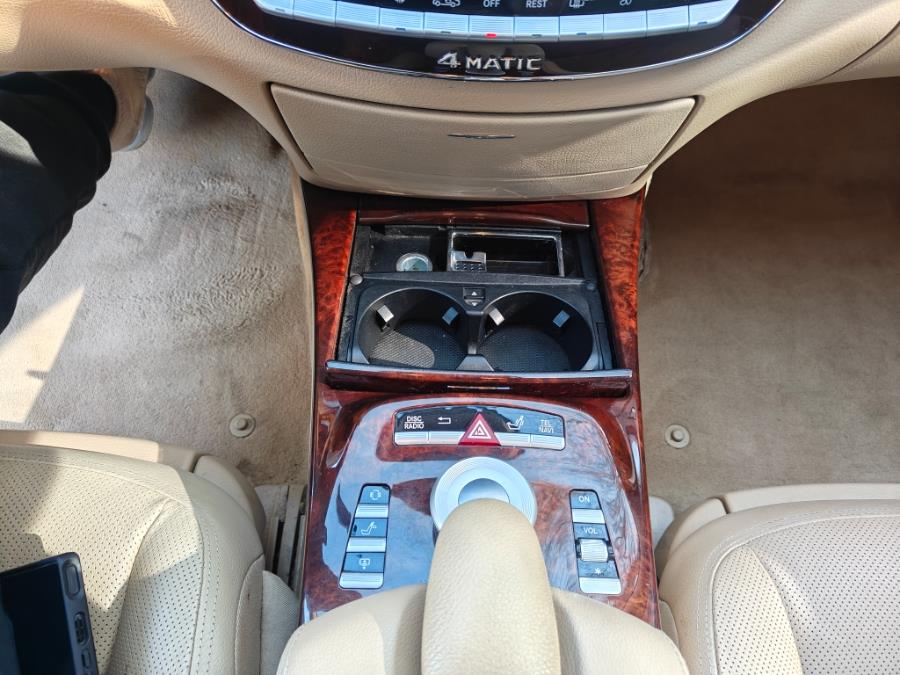 2013 Mercedes-Benz S-Class S550 4MATIC photo