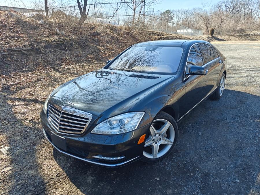 2013 Mercedes-Benz S-Class S550 4MATIC photo