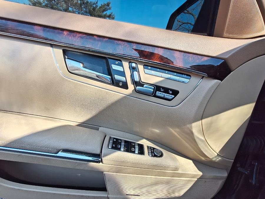 2013 Mercedes-Benz S-Class S550 4MATIC photo