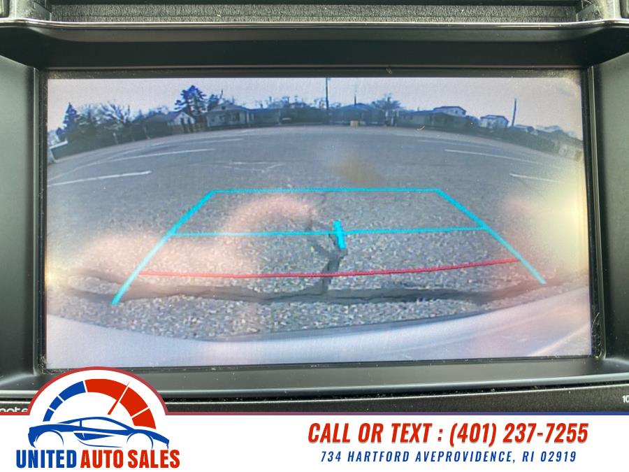 2015 Toyota RAV4 AWD 4dr XLE (Natl) photo