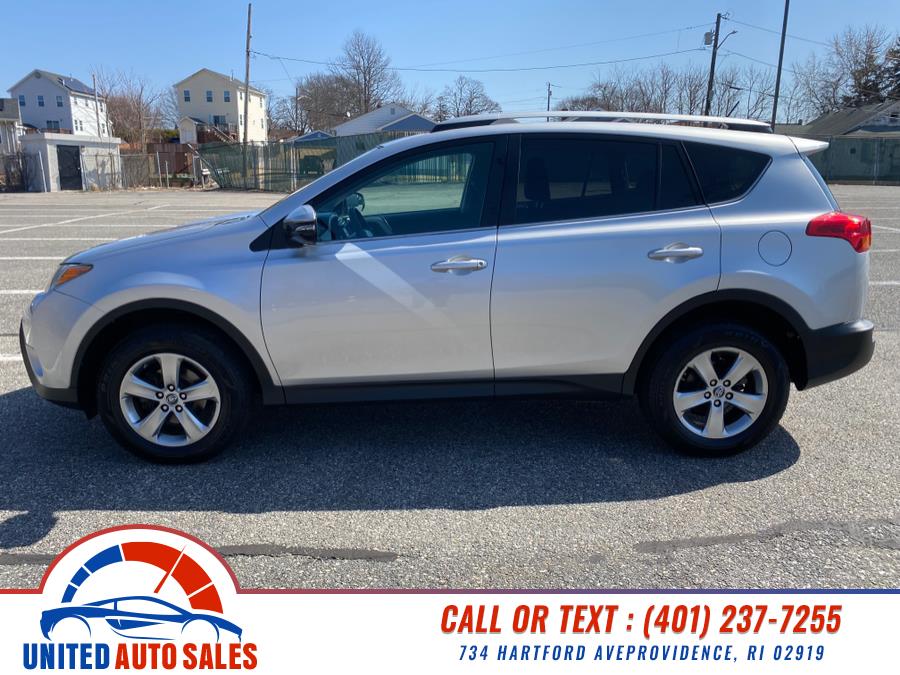 2015 Toyota RAV4 AWD 4dr XLE (Natl) photo