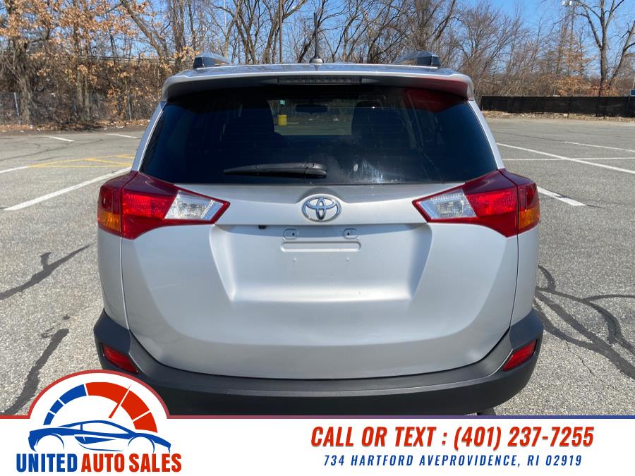 2015 Toyota RAV4 AWD 4dr XLE (Natl) photo