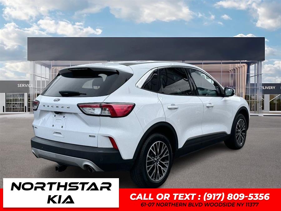 2022 Ford Escape Hybrid SEL Plug-In Hybrid photo
