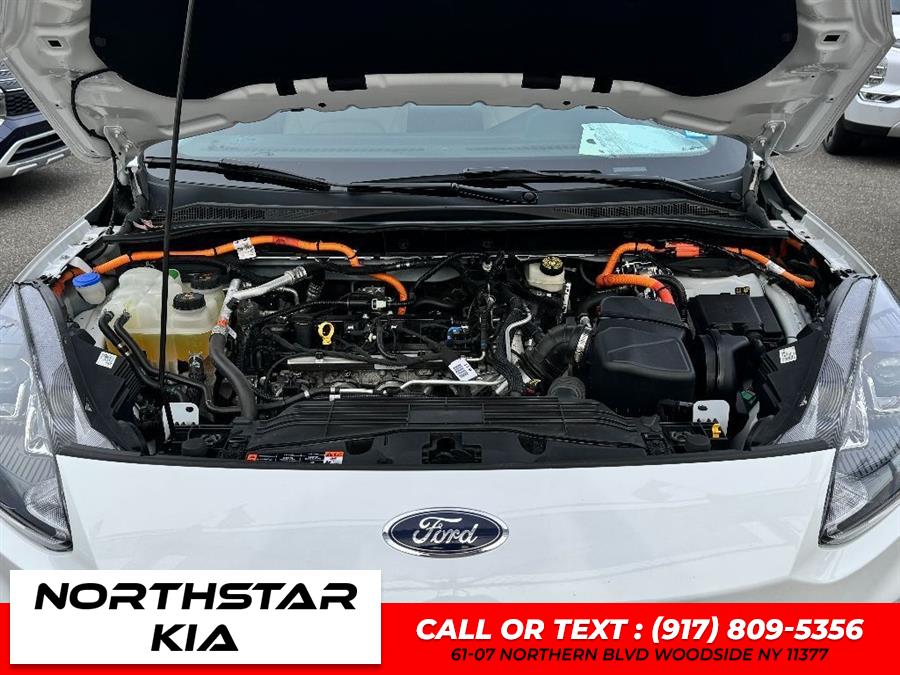 2022 Ford Escape Hybrid SEL Plug-In Hybrid photo