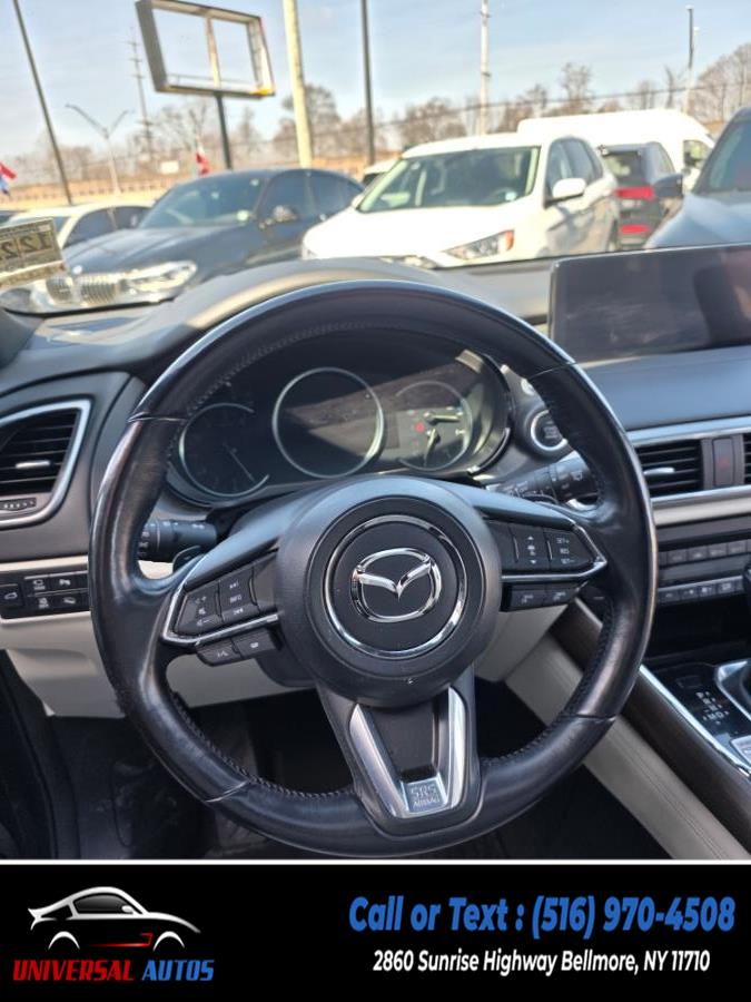 2023 Mazda CX-9 Signature AWD photo