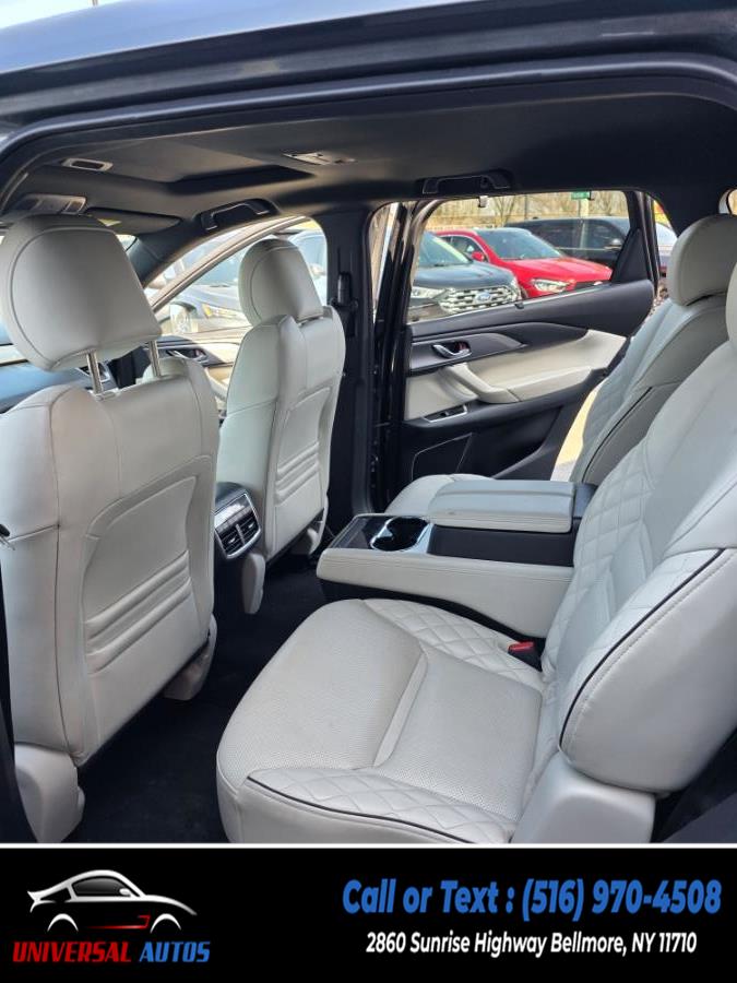 2023 Mazda CX-9 Signature AWD photo