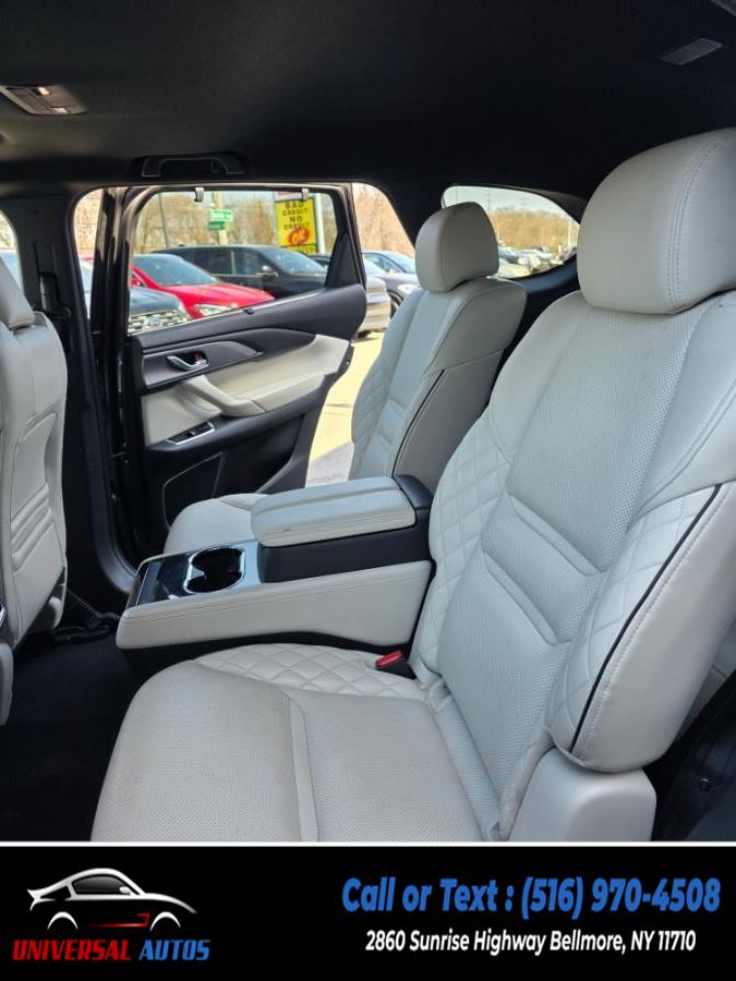 2023 Mazda CX-9 Signature AWD photo